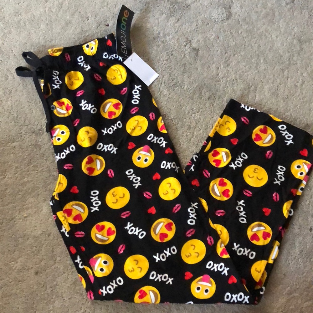 Men’s emoji lounge pants